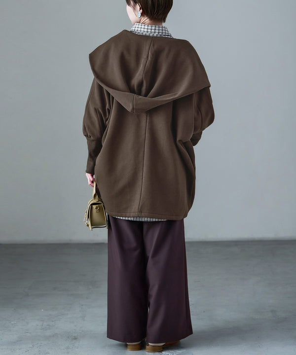 {"color":"\u30d6\u30e9\u30a6\u30f3","info":"model\uff1aH158cm size\uff1aM"}