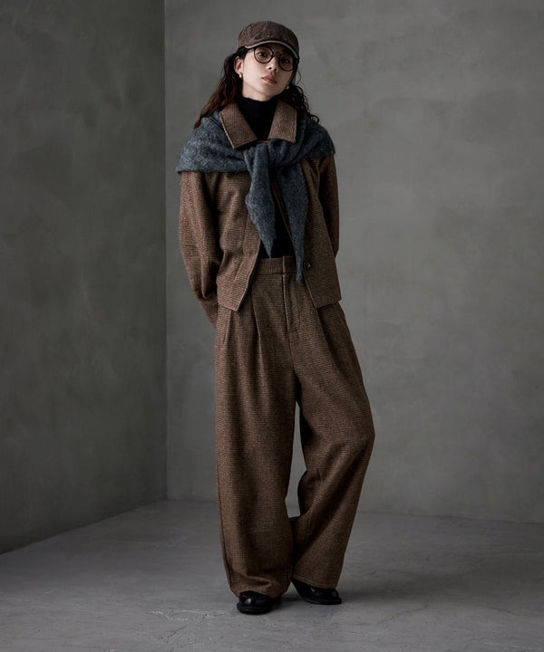 {"color":"\u30d6\u30e9\u30a6\u30f3","info":"model\uff1aH166cm size\uff1aF"}