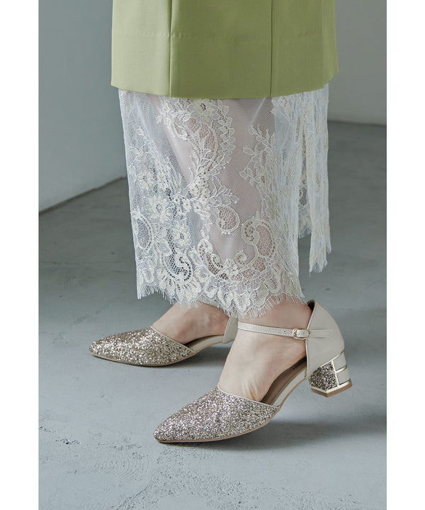 {"color":"\u30d9\u30fc\u30b8\u30e5","info":""}