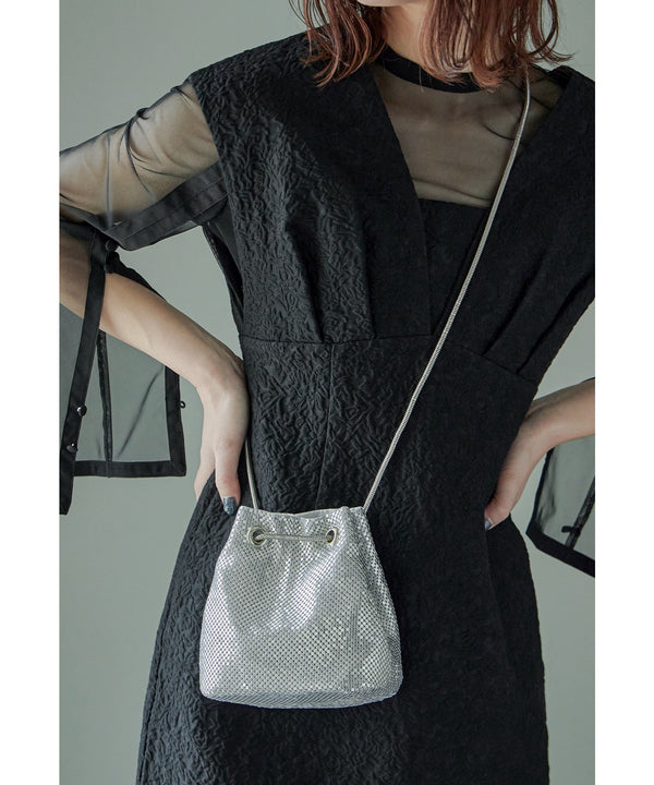 {"color":"\u30b7\u30eb\u30d0\u30fc","info":""}