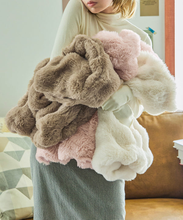 {"color":"\u30d9\u30fc\u30b8\u30e5","info":""}