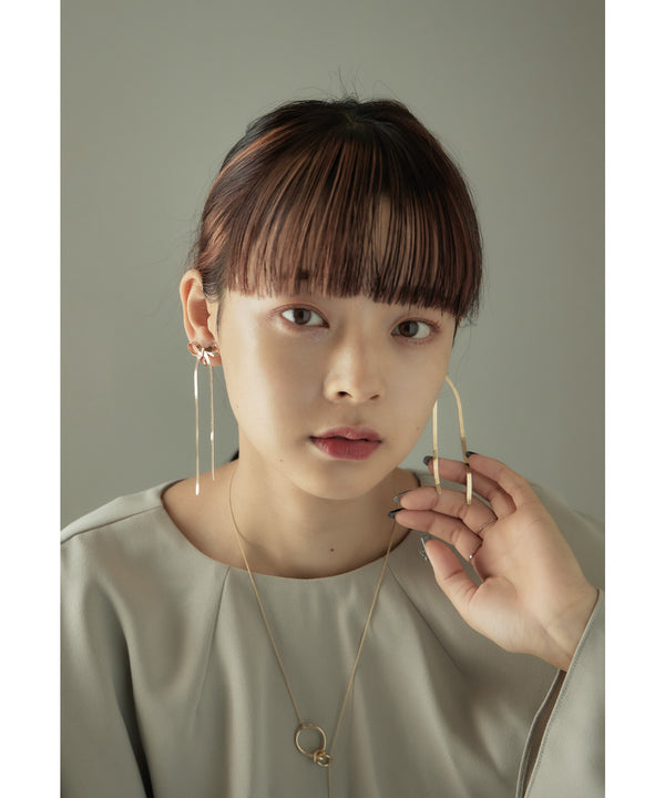 {"color":"\u30b4\u30fc\u30eb\u30c9","info":""}