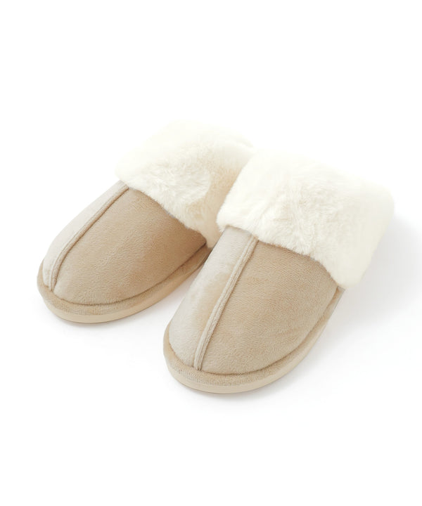 {"color":"\u30d9\u30fc\u30b8\u30e5","info":""}