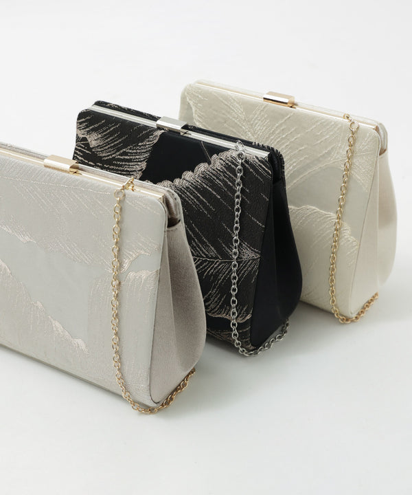 {"color":"","info":""}