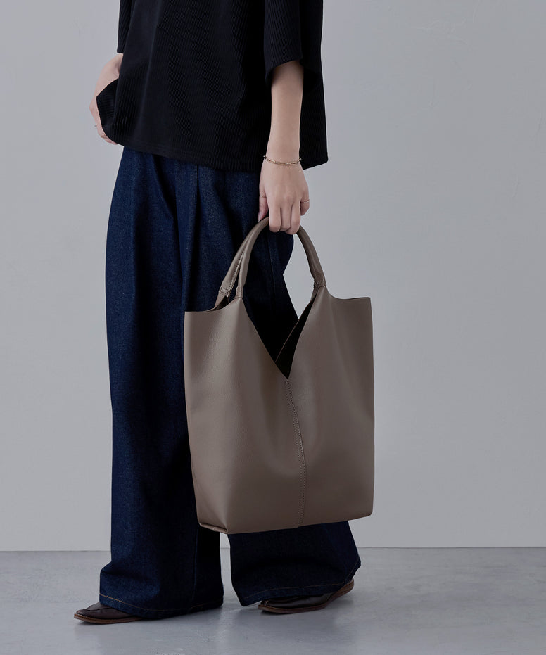 {"color":"\u30b0\u30ec\u30fc\u30b8\u30e5","info":"model\uff1aH166cm size\uff1aF"}