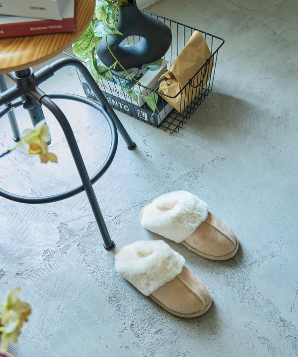 {"color":"\u30d9\u30fc\u30b8\u30e5","info":""}