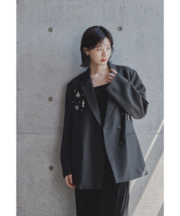 {"color":"\u30d6\u30e9\u30c3\u30af","info":"model\uff1aH166cm size\uff1aM"}