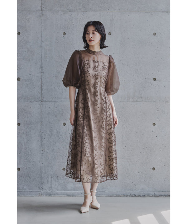 {"color":"\u30d6\u30e9\u30a6\u30f3","info":"model\uff1aH166cm size\uff1aM"}