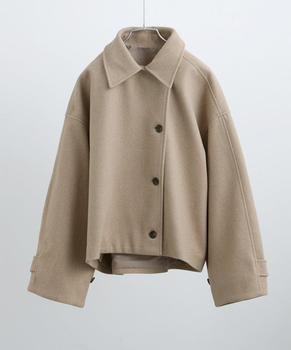 {"color":"\u6762\u30d9\u30fc\u30b8\u30e5","info":""}