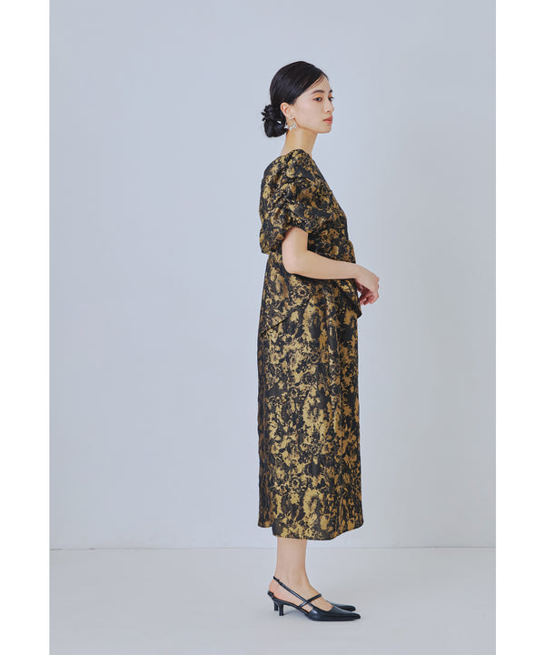 {"color":"\u30d6\u30ed\u30f3\u30ba","info":"model\uff1aH165cm size\uff1aM"}