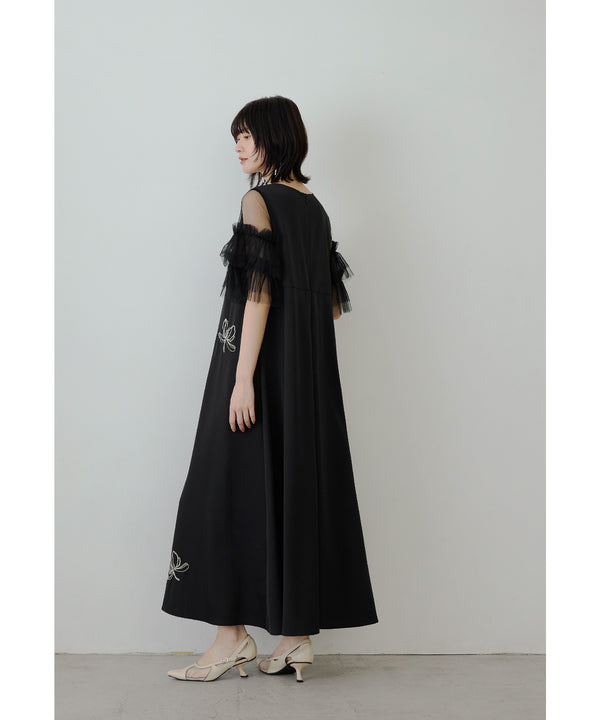 {"color":"\u30d6\u30e9\u30c3\u30af","info":"model\uff1aH166cm size\uff1aM"}