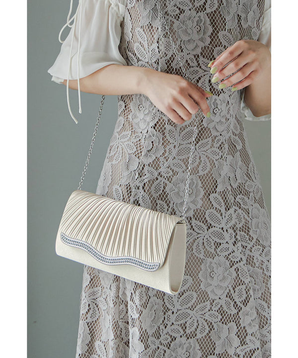 {"color":"\u30d9\u30fc\u30b8\u30e5","info":""}