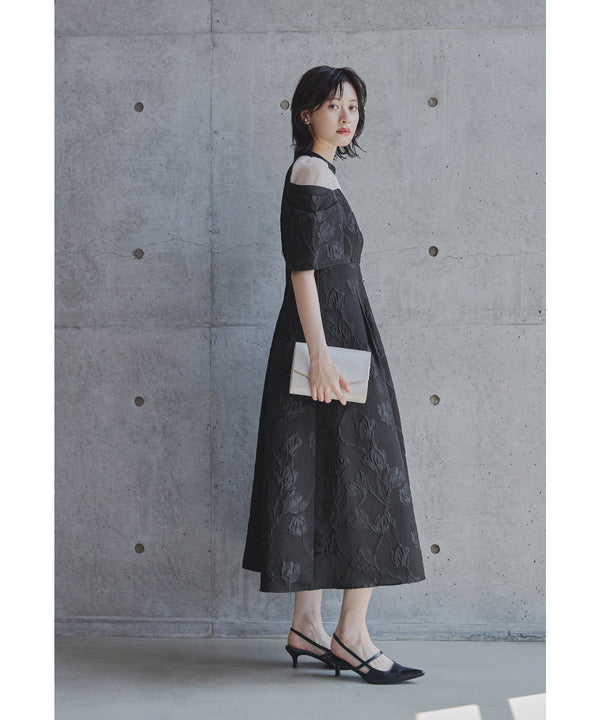 {"color":"\u30d6\u30e9\u30c3\u30af","info":"model\uff1aH166cm size\uff1aM"}