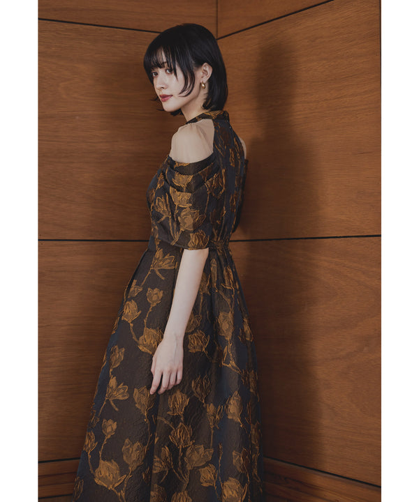 {"color":"\u30d6\u30e9\u30a6\u30f3","info":"model\uff1aH166cm size\uff1aM"}