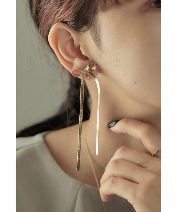 {"color":"\u30b4\u30fc\u30eb\u30c9","info":""}