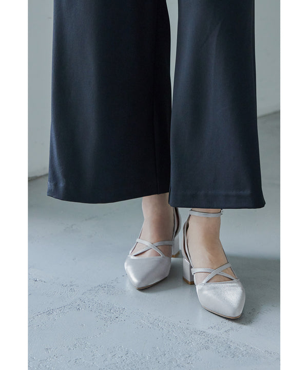 {"color":"\u30b7\u30eb\u30d0\u30fc","info":"model\uff1aH171cm size\uff1aLL(24.5cm\uff5e25cm)"}