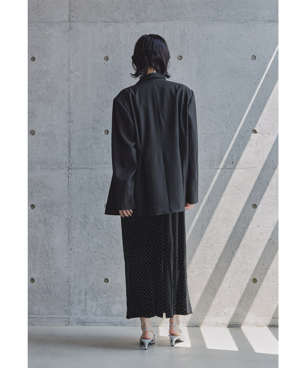 {"color":"\u30d6\u30e9\u30c3\u30af","info":"model\uff1aH166cm size\uff1aM"}