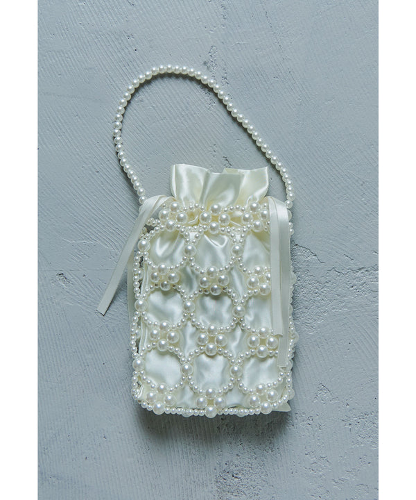 {"color":"\u30aa\u30d5\u30db\u30ef\u30a4\u30c8","info":""}