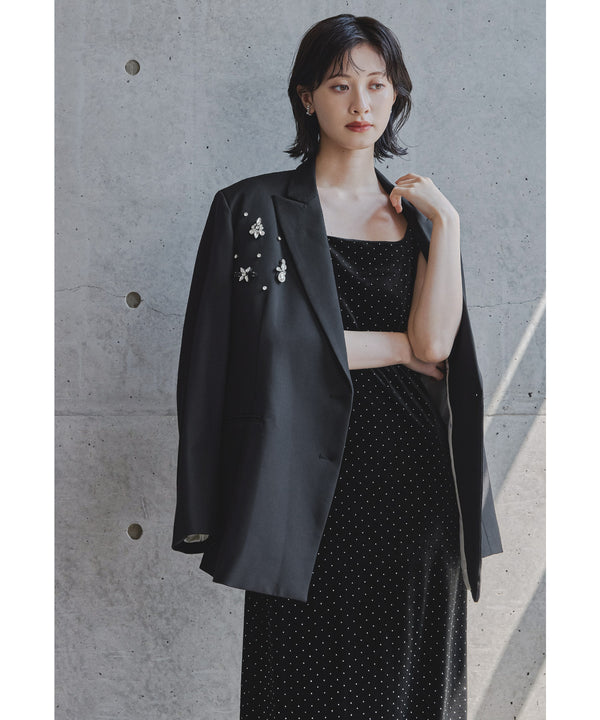 {"color":"\u30d6\u30e9\u30c3\u30af","info":"model\uff1aH166cm size\uff1aM"}