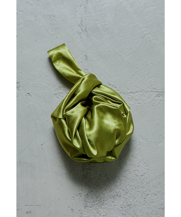 {"color":"\u30b0\u30ea\u30fc\u30f3","info":""}