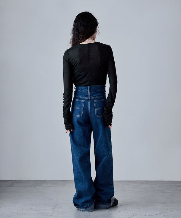 {"color":"\u30d6\u30e9\u30c3\u30af","info":"model\uff1aH166cm size\uff1aM"}