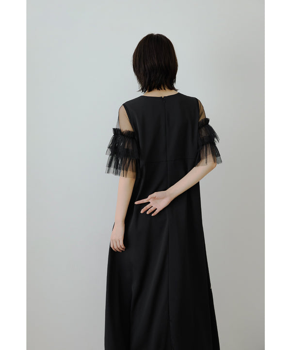 {"color":"\u30d6\u30e9\u30c3\u30af","info":"model\uff1aH166cm size\uff1aM"}
