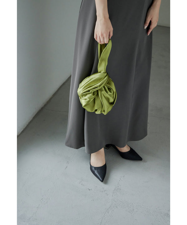 {"color":"\u30b0\u30ea\u30fc\u30f3","info":""}