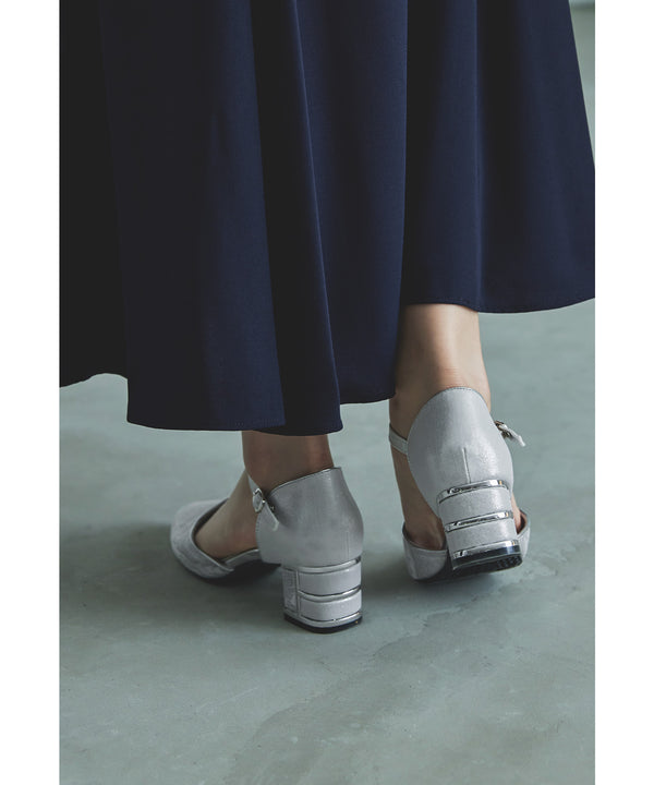 {"color":"\u30b7\u30eb\u30d0\u30fc","info":"model\uff1aH167cm size\uff1aLL(24.5cm)"}