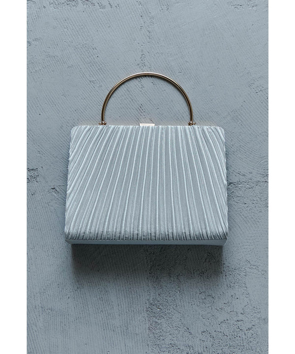 {"color":"\u30b7\u30eb\u30d0\u30fc","info":""}