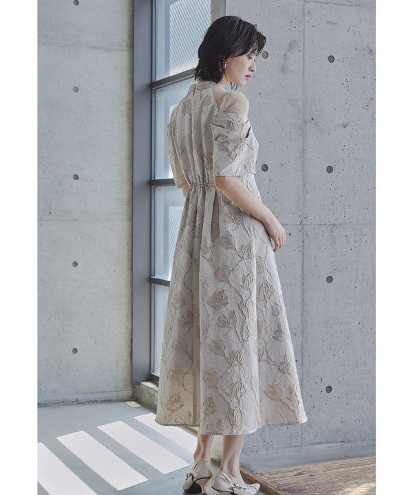 {"color":"\u30d9\u30fc\u30b8\u30e5","info":"model\uff1aH166cm size\uff1aM"}