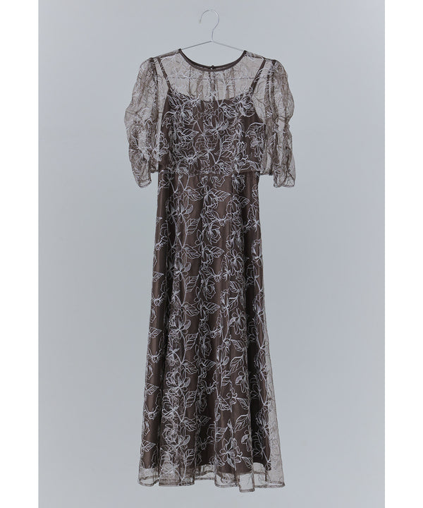 {"color":"\u30d6\u30e9\u30a6\u30f3","info":""}