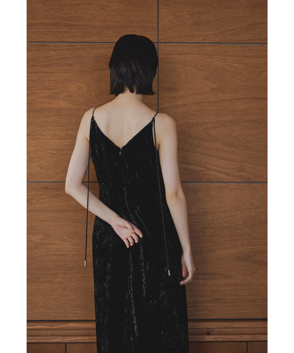 {"color":"\u30d6\u30e9\u30c3\u30af","info":"model\uff1aH166cm size\uff1aM"}