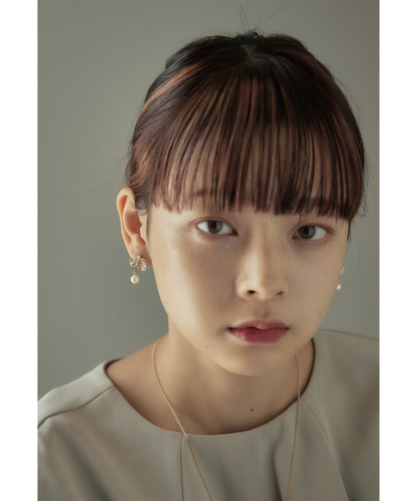 {"color":"\u30b4\u30fc\u30eb\u30c9","info":""}