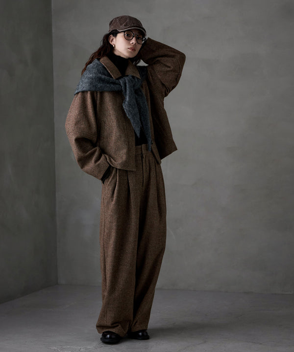{"color":"\u30d6\u30e9\u30a6\u30f3","info":"model\uff1aH166cm size\uff1aF"}