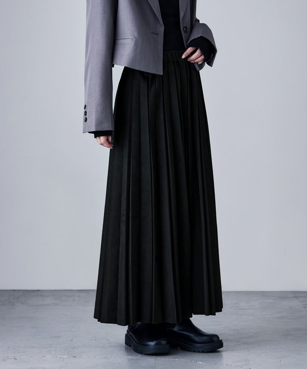 {"color":"\u30d6\u30e9\u30c3\u30af","info":"model\uff1aH166cm size\uff1aL"}