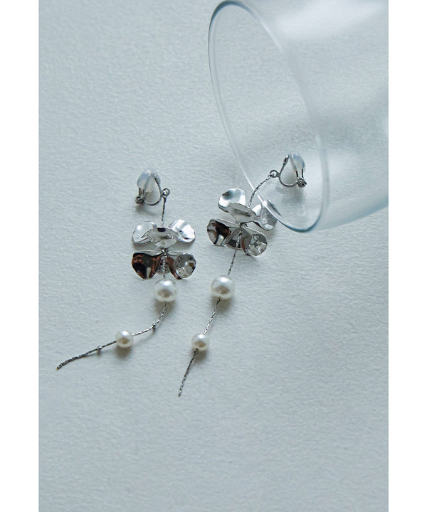 {"color":"\u30b7\u30eb\u30d0\u30fc","info":""}