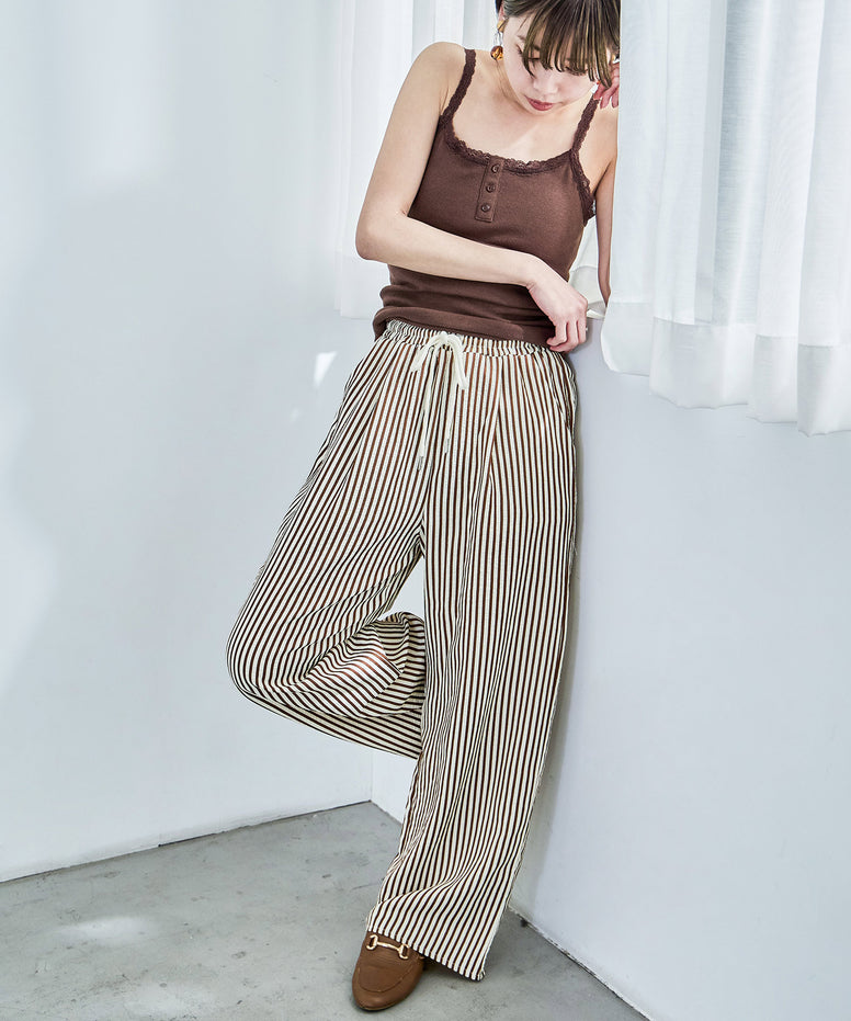 {"color":"\u30d6\u30e9\u30a6\u30f3","info":"model\uff1aH158cm size\uff1aM"}