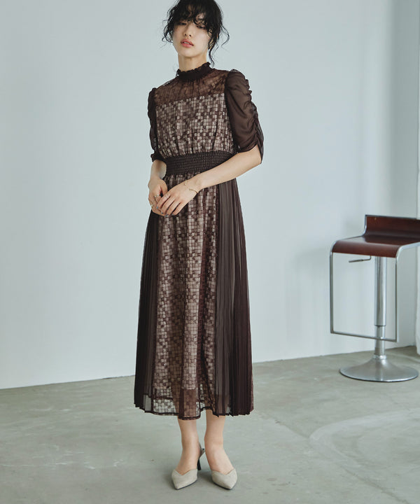 {"color":"\u30d6\u30e9\u30a6\u30f3","info":"model\uff1aH167cm size\uff1aM"}