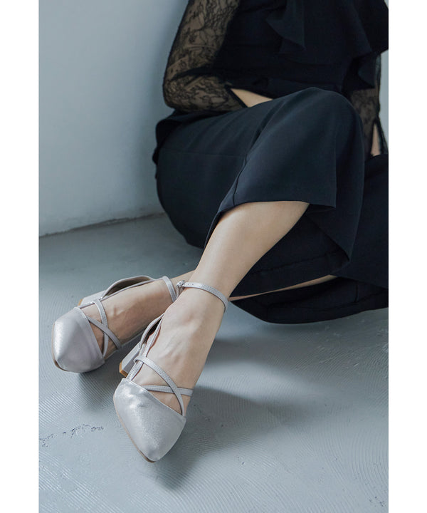 {"color":"\u30b7\u30eb\u30d0\u30fc","info":"model\uff1aH171cm size\uff1aLL(24.5cm\uff5e25cm)"}