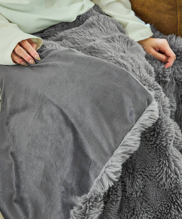 {"color":"\u30b0\u30ec\u30fc","info":""}