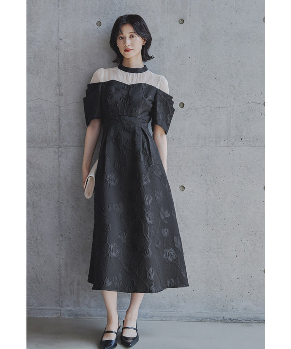 {"color":"\u30d6\u30e9\u30c3\u30af","info":"model\uff1aH166cm size\uff1aM"}