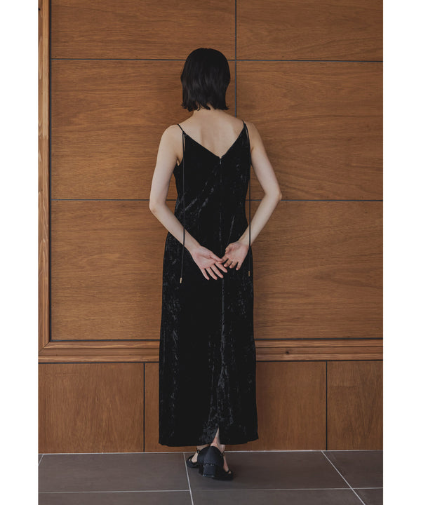 {"color":"\u30d6\u30e9\u30c3\u30af","info":"model\uff1aH166cm size\uff1aM"}