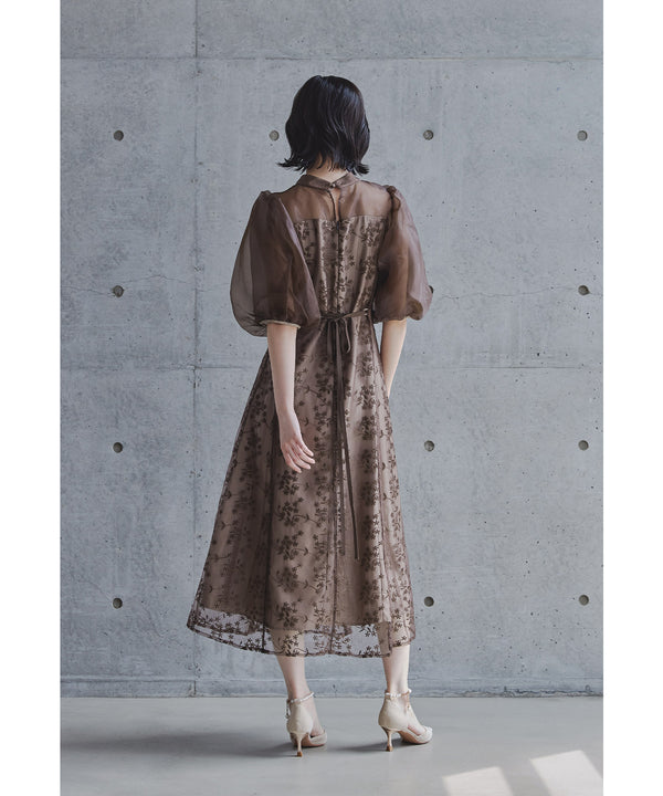 {"color":"\u30d6\u30e9\u30a6\u30f3","info":"model\uff1aH166cm size\uff1aM"}