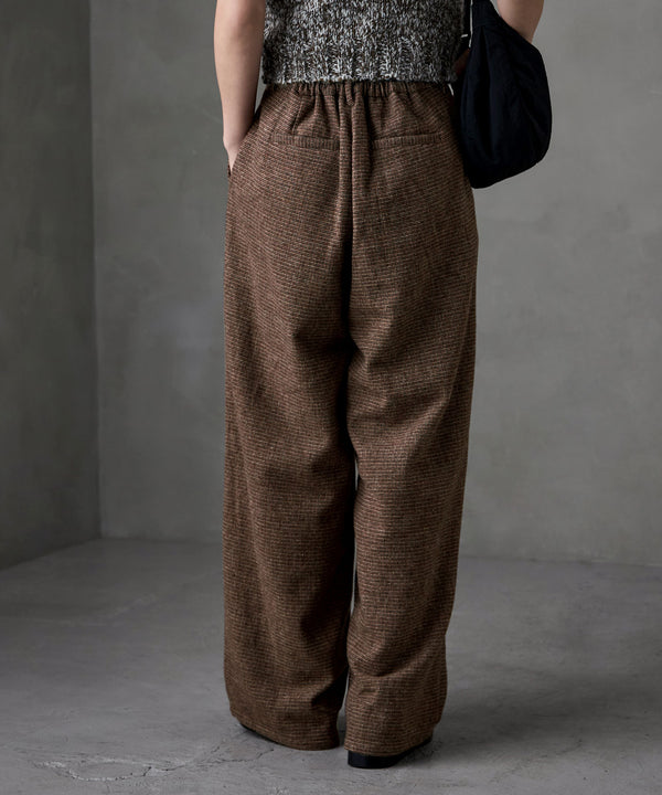 {"color":"\u30d6\u30e9\u30a6\u30f3","info":"model\uff1aH166cm size\uff1aF"}