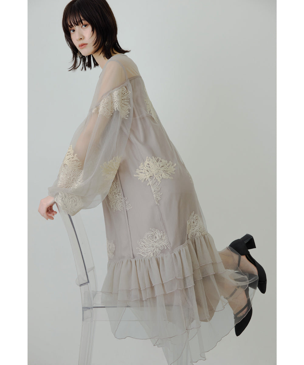 【新品】niana フラワー刺繍ティアードフリルドレス L　グレージュ フラワー刺繍ティアードフリルドレス Aライン マタニティ 妊婦 結婚式