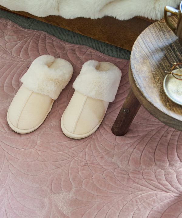 {"color":"\u30a2\u30a4\u30dc\u30ea\u30fc","info":""}