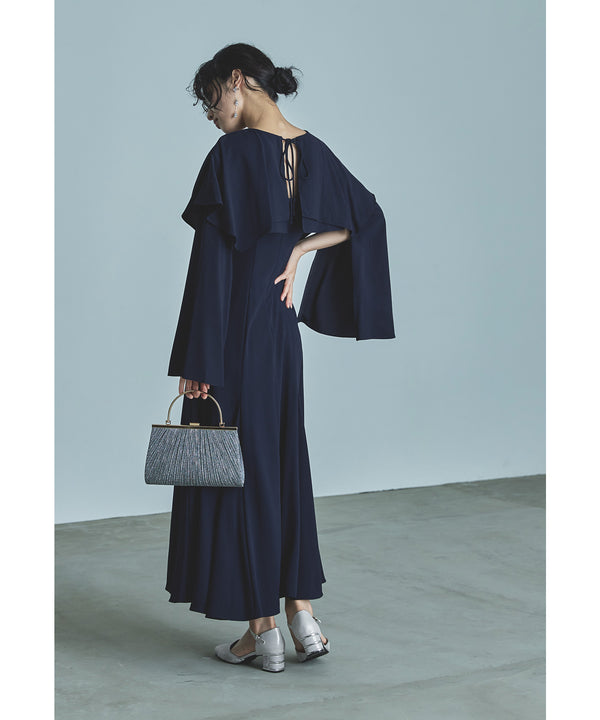 {"color":"\u30b7\u30eb\u30d0\u30fc","info":"model\uff1aH167cm size\uff1aLL(24.5cm)"}