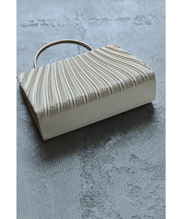 {"color":"","info":""}