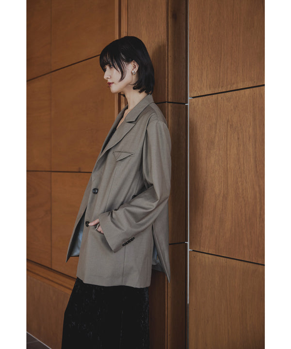 {"color":"\u30d9\u30fc\u30b8\u30e5","info":"model\uff1aH166cm size\uff1aM"}