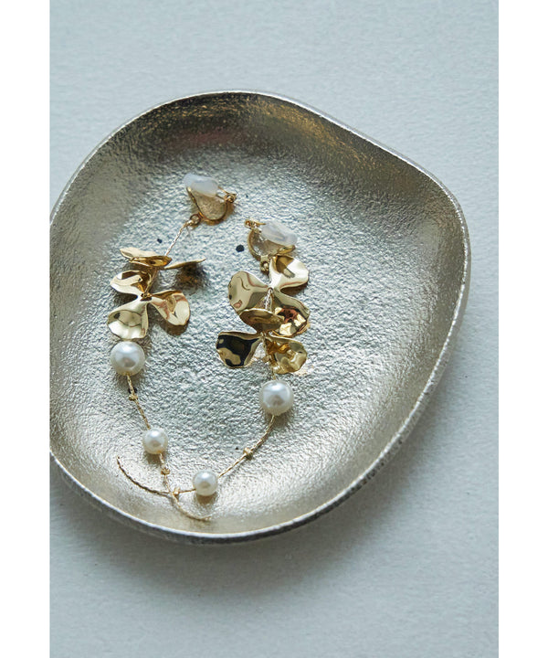 {"color":"\u30b4\u30fc\u30eb\u30c9","info":""}